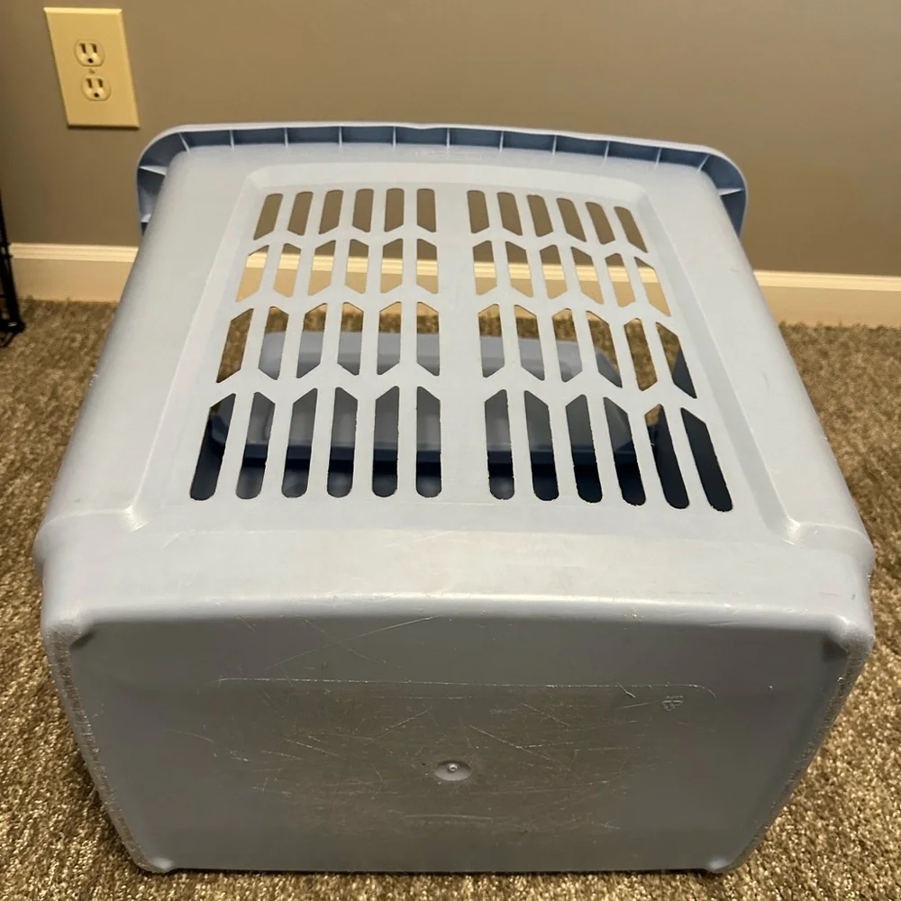 Vintage Rubbermaid Blue Lid Laundry Hamper Basket Retro 90s EUC
